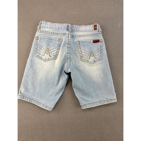 7 For All Mankind Denim Bermuda Shorts Size 7 Medium Wash - Picture 2 of 6